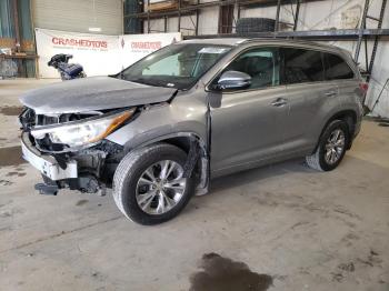  Salvage Toyota Highlander