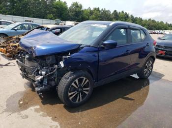  Salvage Nissan Kicks