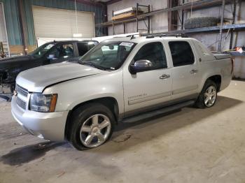  Salvage Chevrolet Avalanche