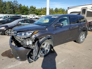  Salvage Toyota Highlander