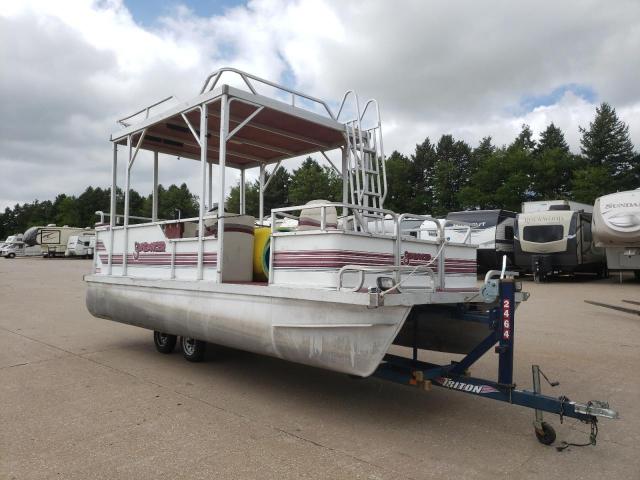  Salvage Sundance Boats Inc. Boat