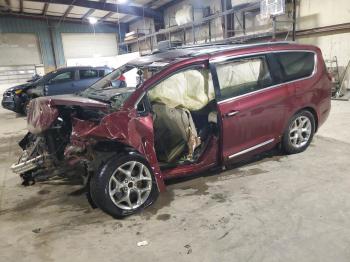  Salvage Chrysler Pacifica