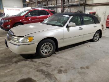  Salvage Lincoln Towncar