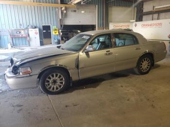  Salvage Lincoln Towncar