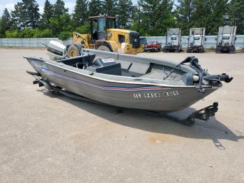  Salvage Omc Suncrusier