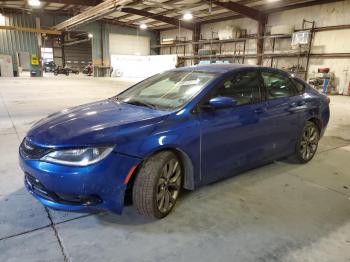  Salvage Chrysler 200