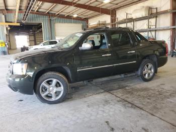  Salvage Chevrolet Avalanche
