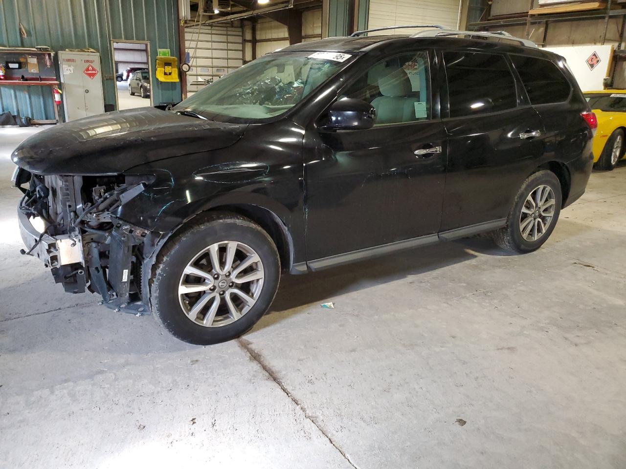 Nissan Pathfinder S Image 1