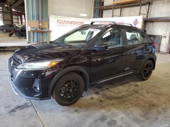  Salvage Nissan Kicks
