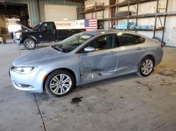  Salvage Chrysler 200