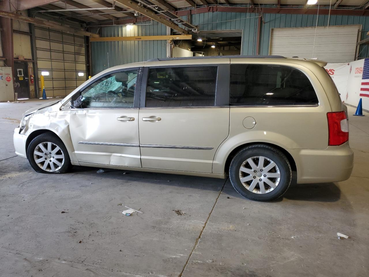 Chrysler Minivan Touring L Image 13