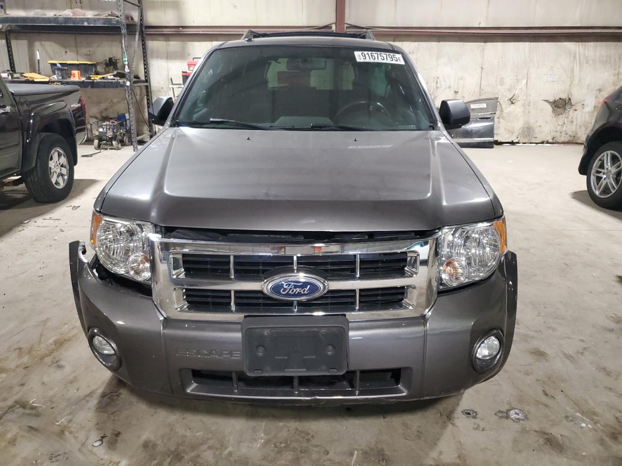Ford Escape Xlt Image 2