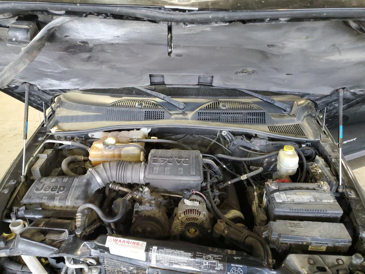 Jeep Liberty Sport Image 13