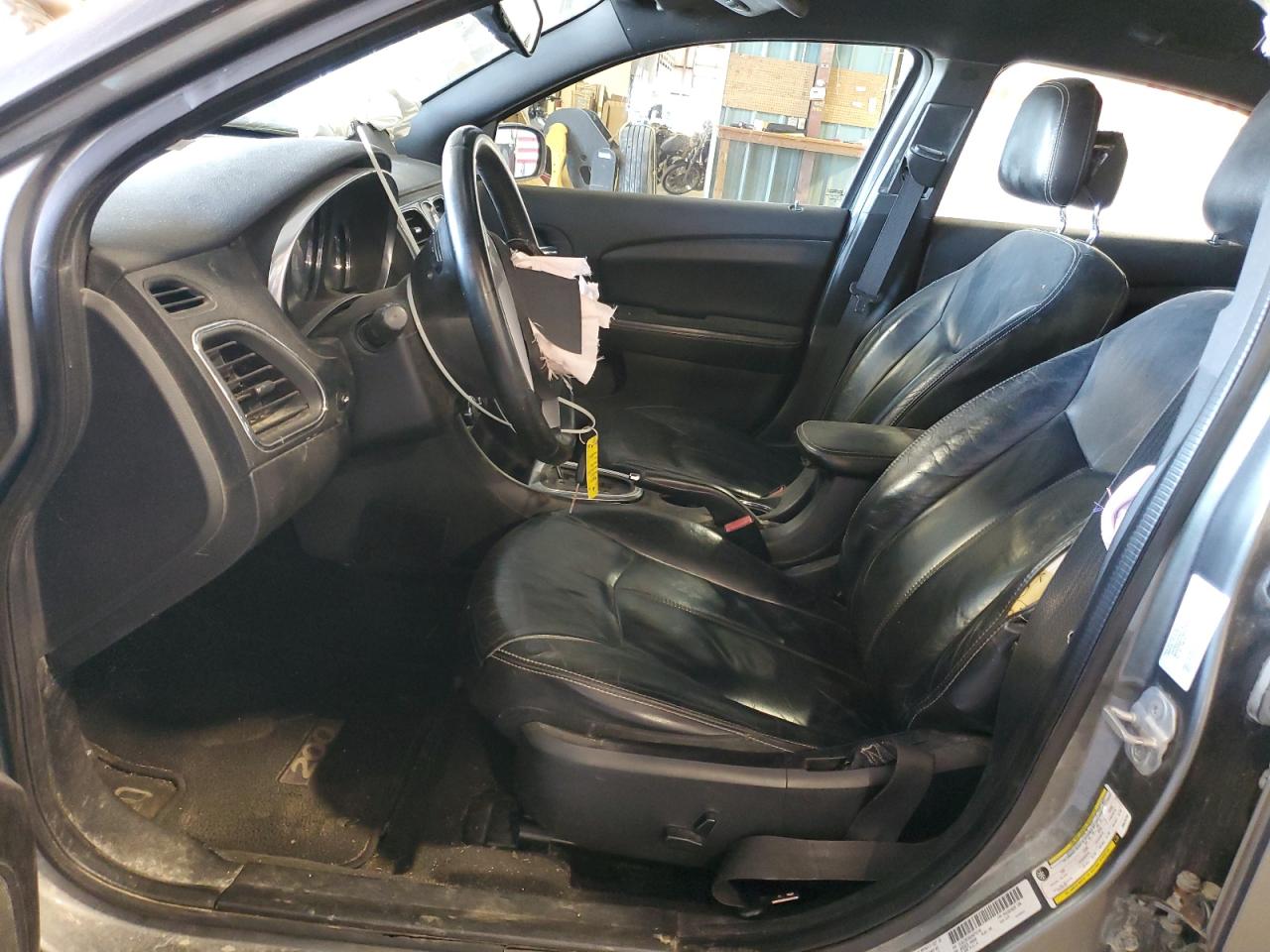 Chrysler 200 Limited Image 5