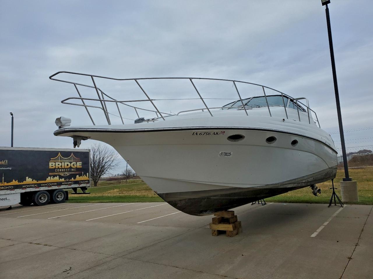 Crownline Boat Image 9