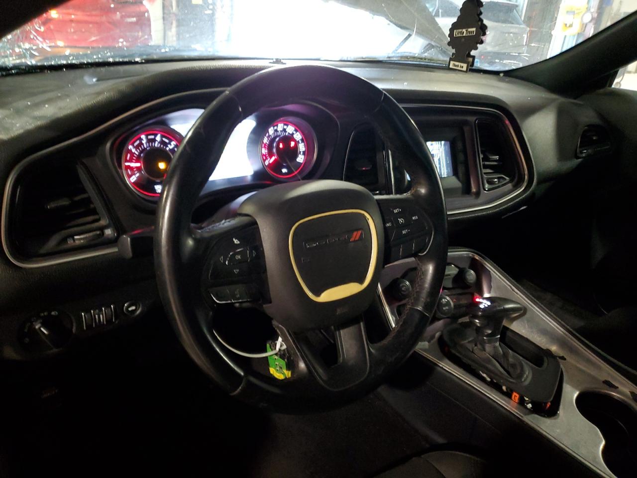 Dodge Challenger Sxt Image 12