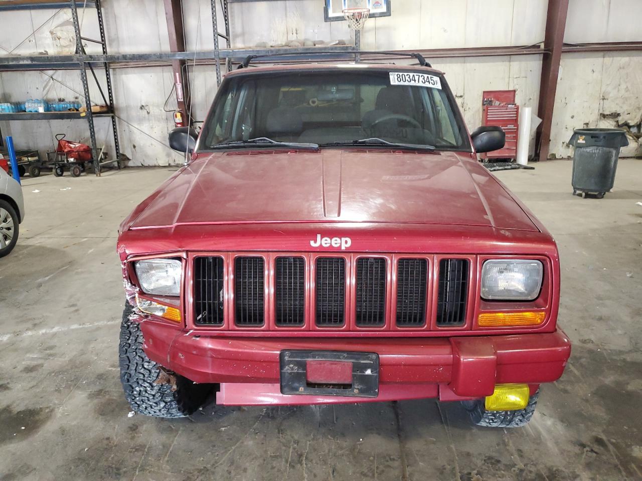 Jeep Cherokee Sport Image 9