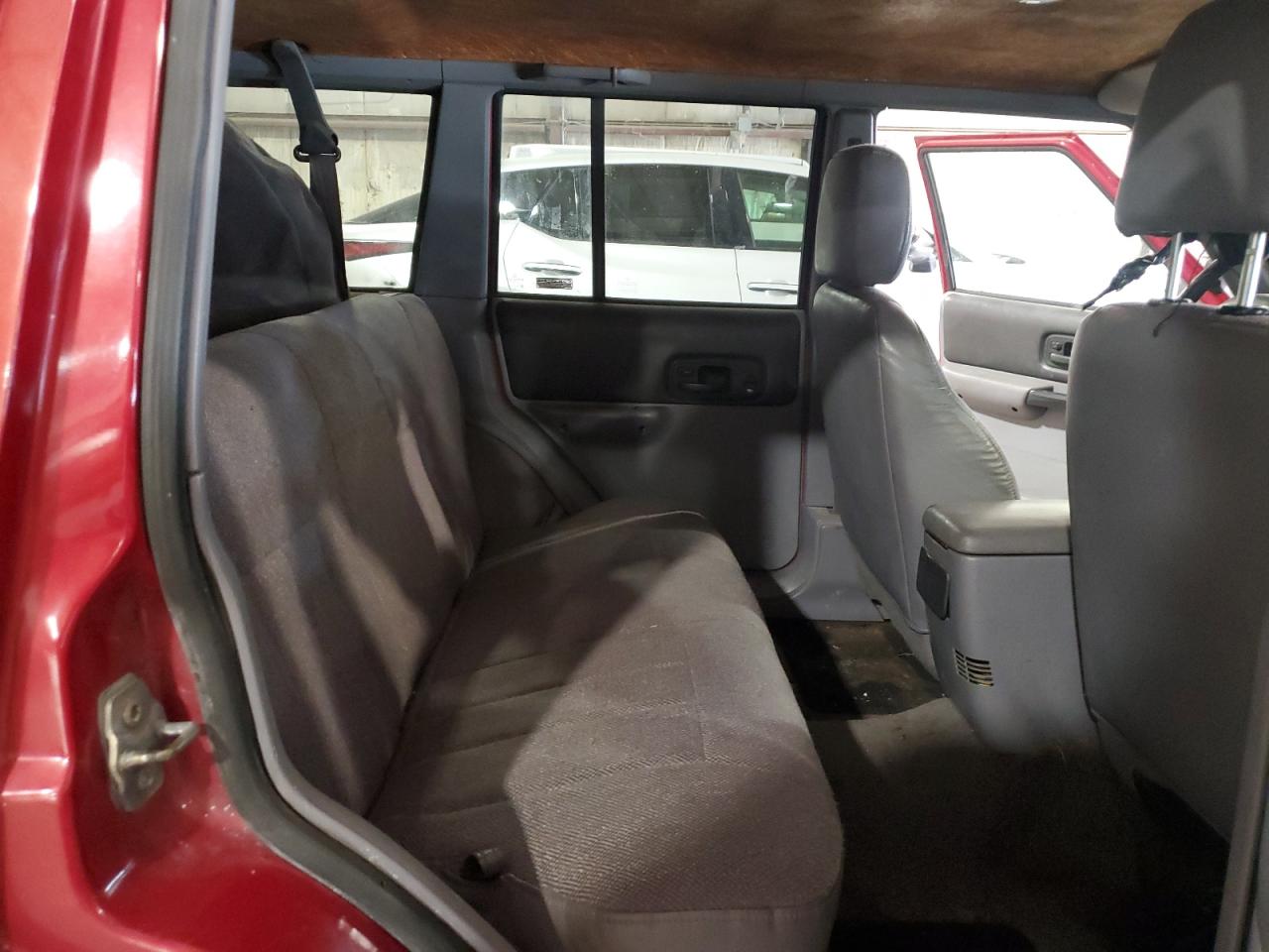 Jeep Cherokee Sport Image 7