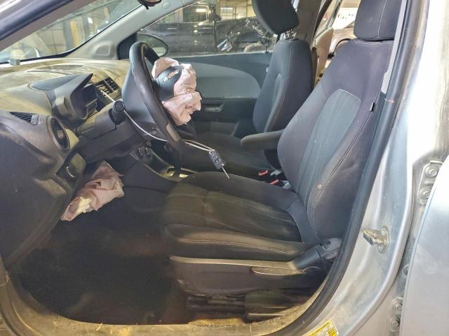 Chevrolet Sonic Lt Image 12