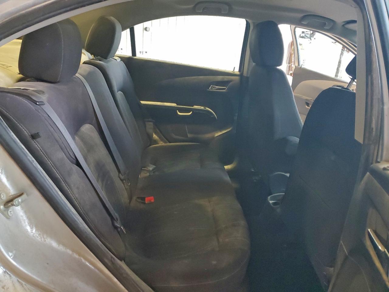 Chevrolet Sonic Lt Image 10