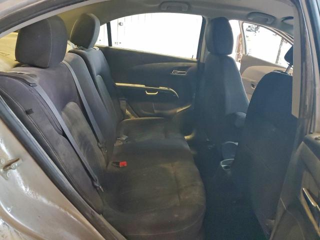 Chevrolet Sonic Lt Image 10