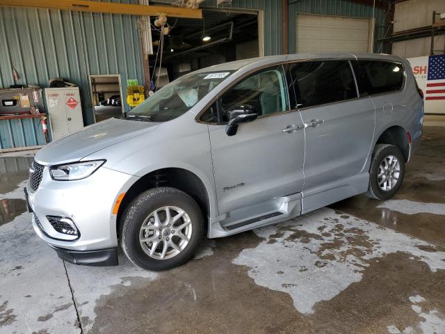  Salvage Chrysler Pacifica