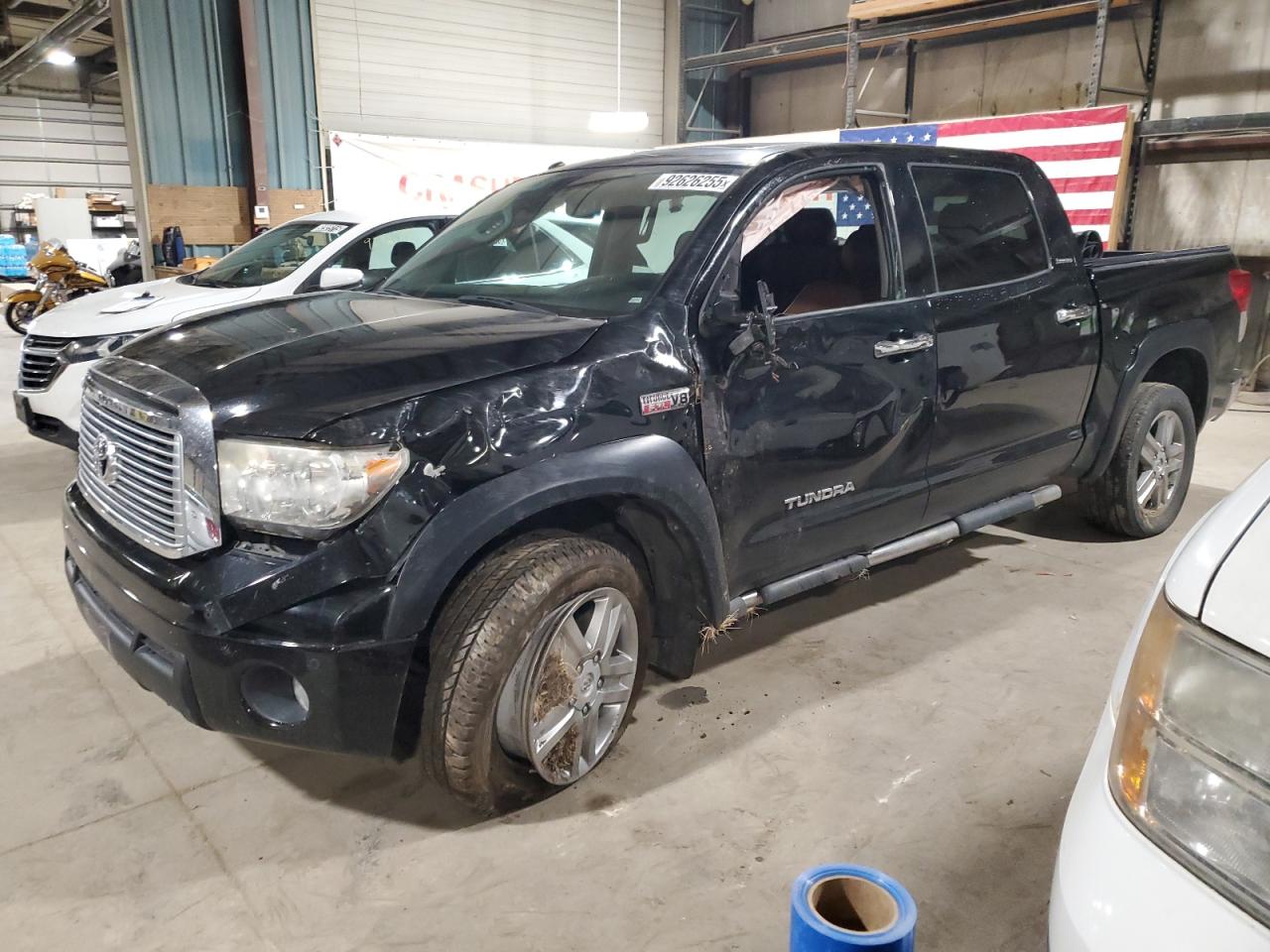 Toyota Tundra Crewmax Limited Image 1