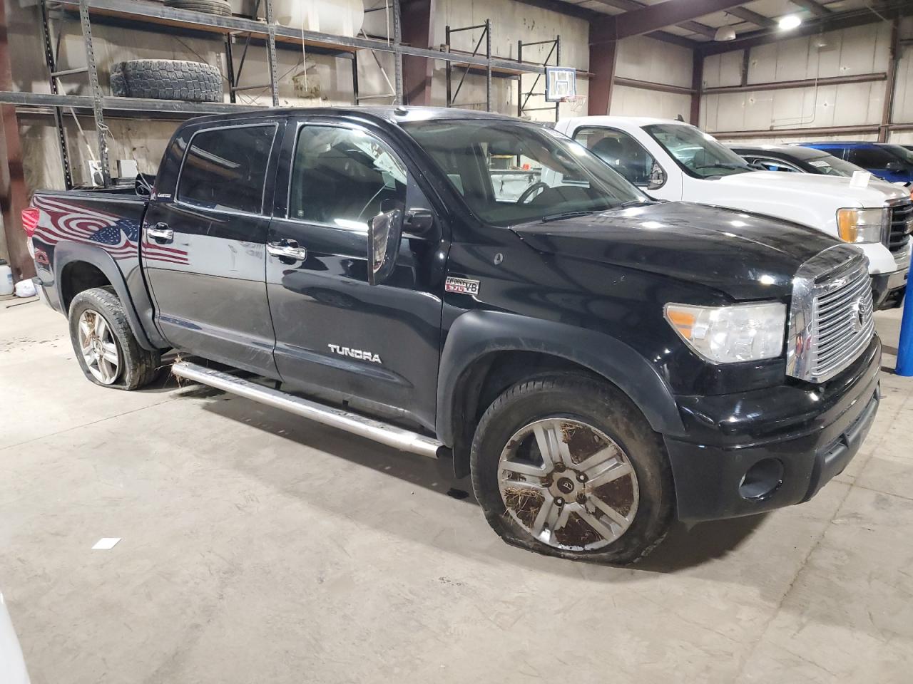 Toyota Tundra Crewmax Limited Image 8