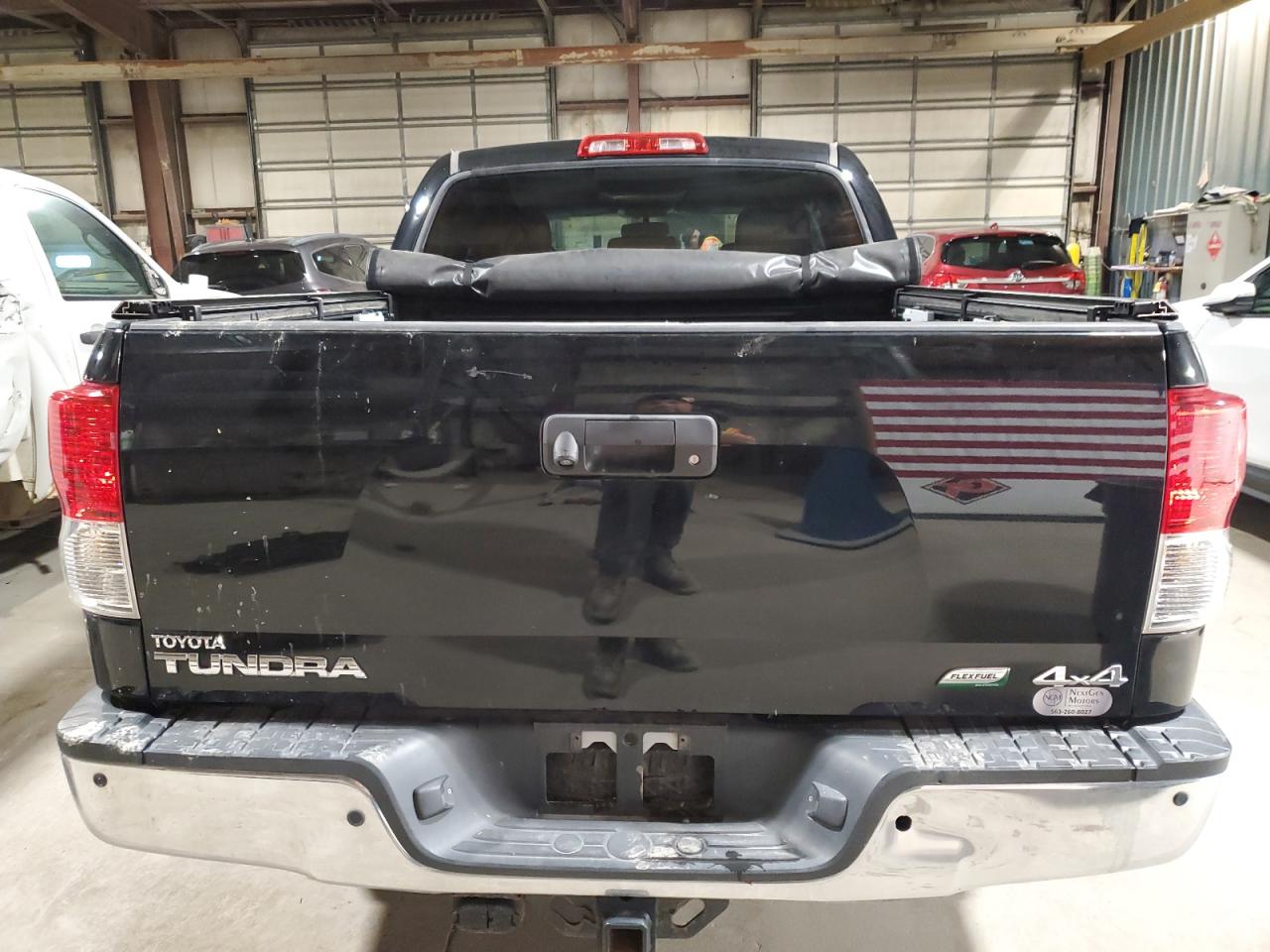 Toyota Tundra Crewmax Limited Image 9