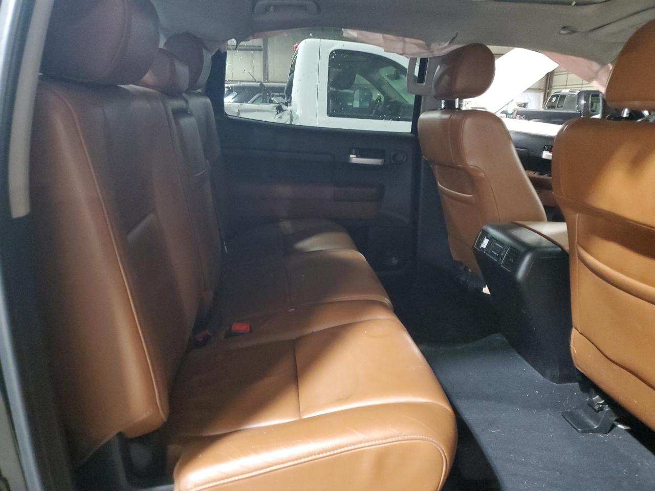 Toyota Tundra Crewmax Limited Image 5