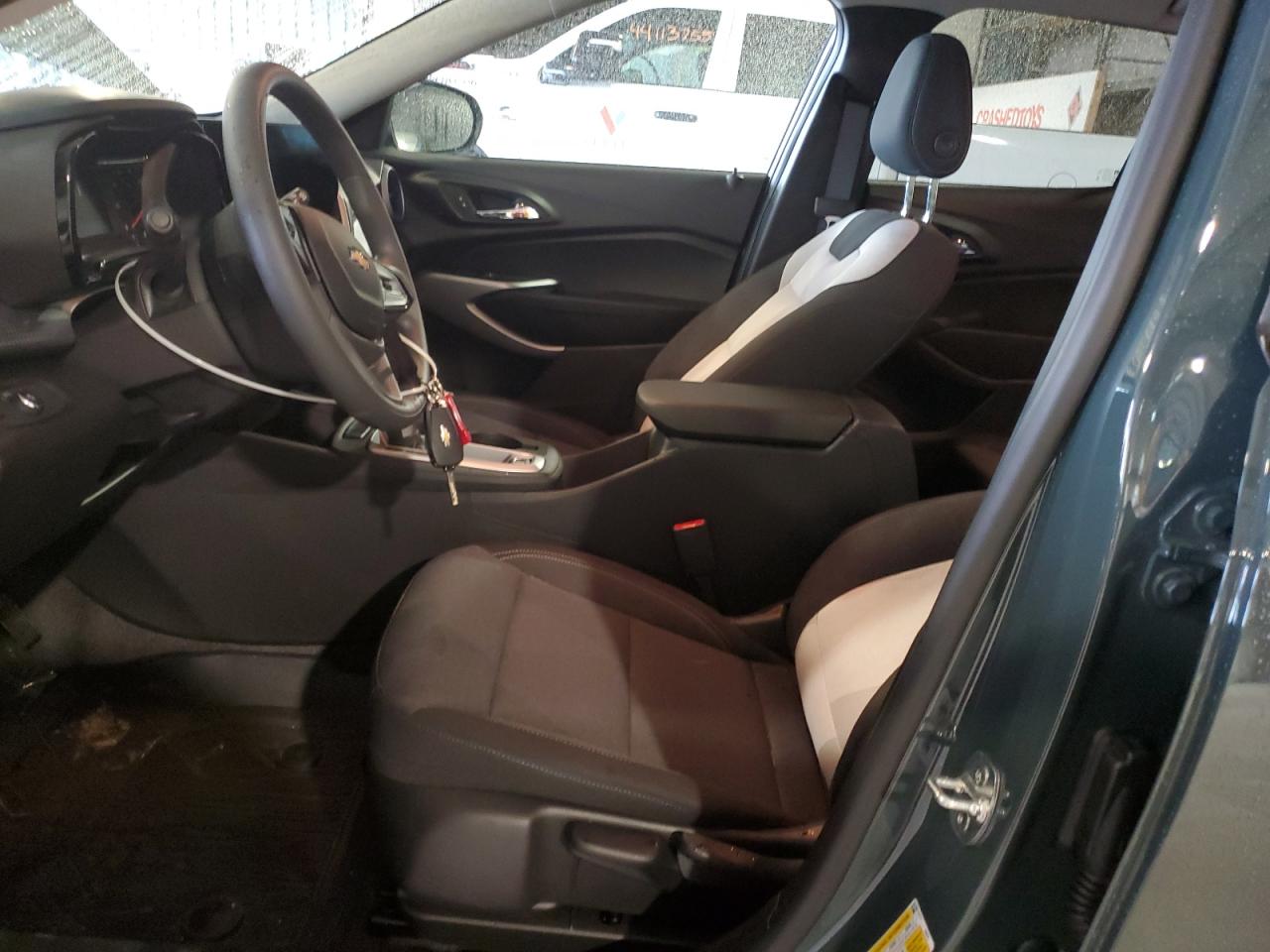 Chevrolet Trax Ls Image 4