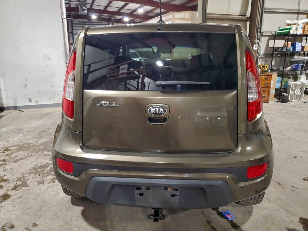 Kia Soul + Image 13