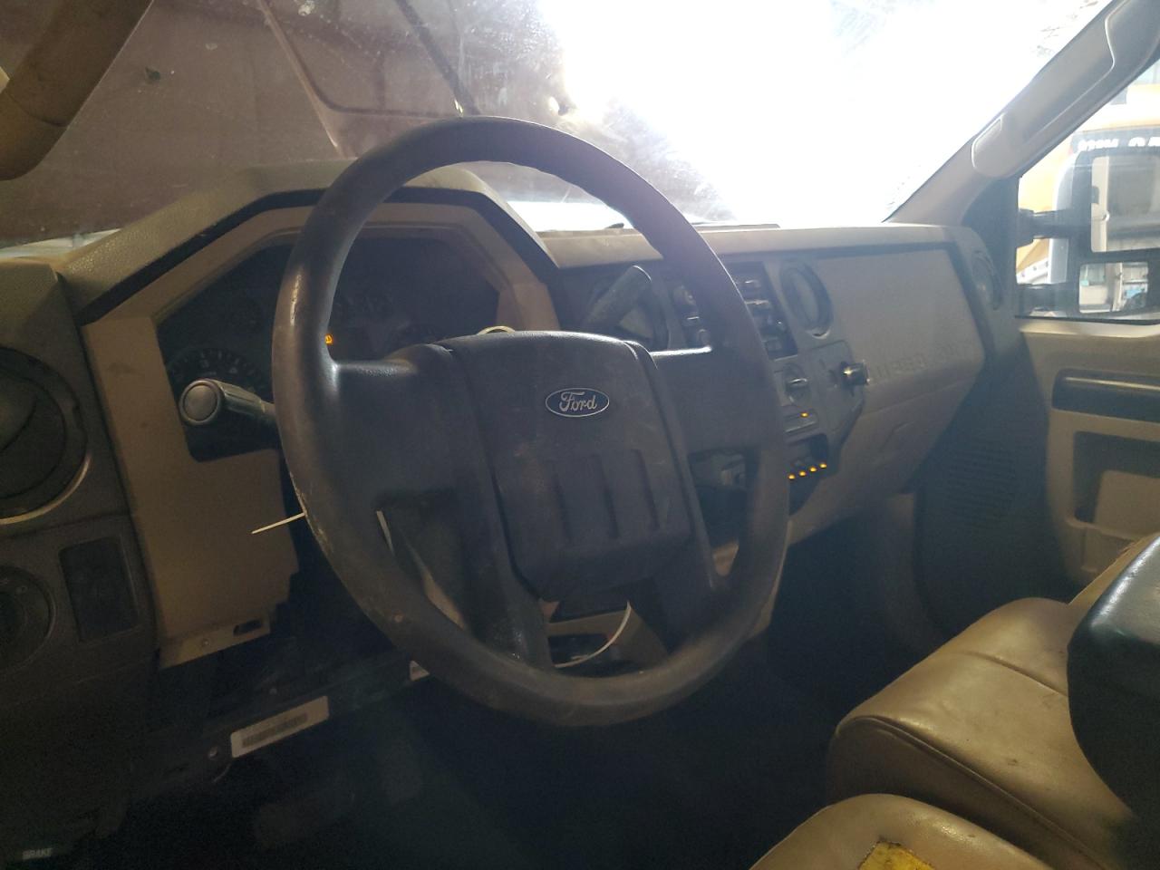 Ford F-350 Super Duty Image 4