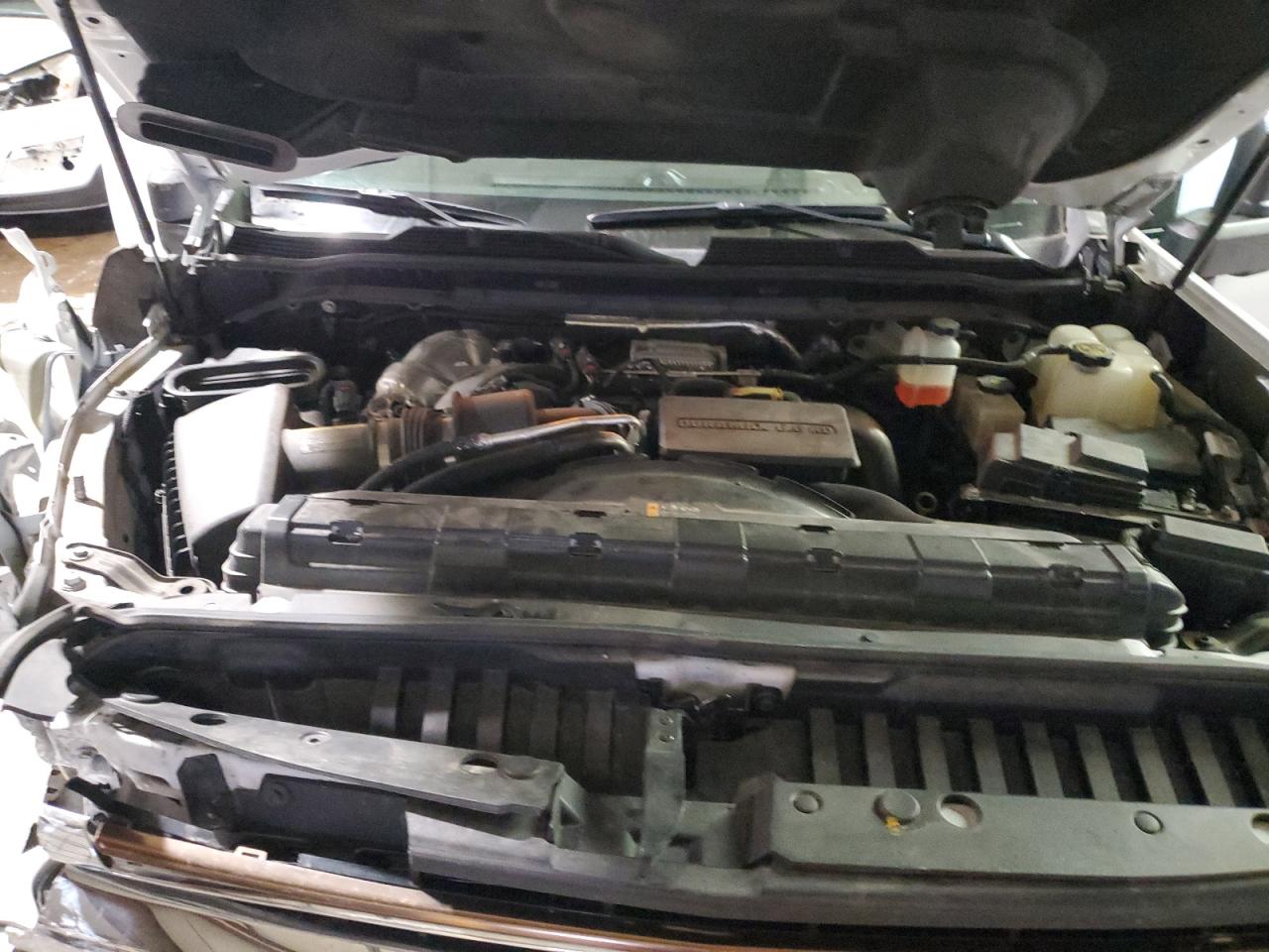 Chevrolet Silverado K3500 High Country Image 8