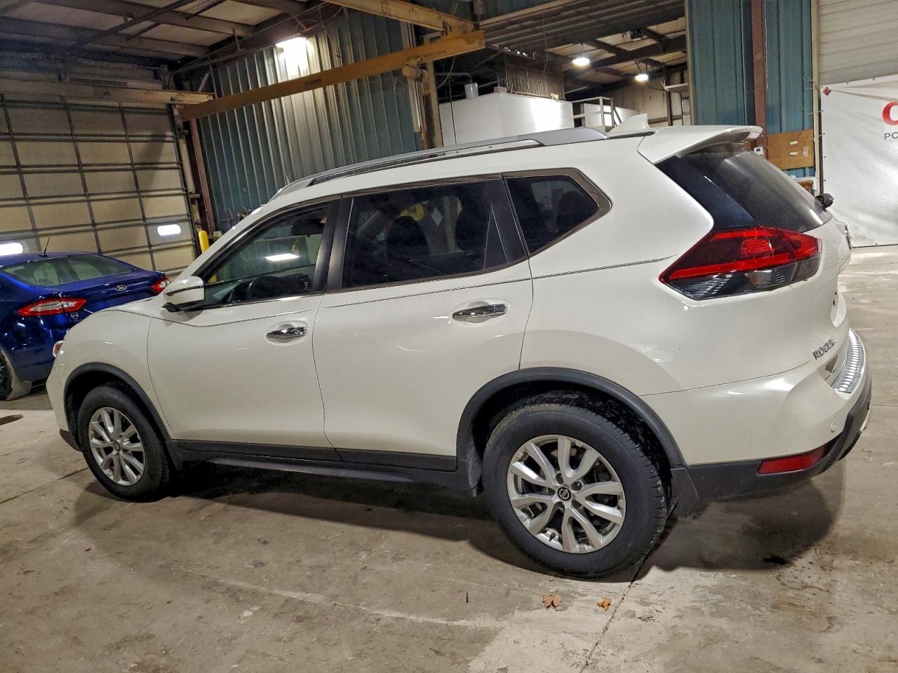 Nissan Rogue S Image 2
