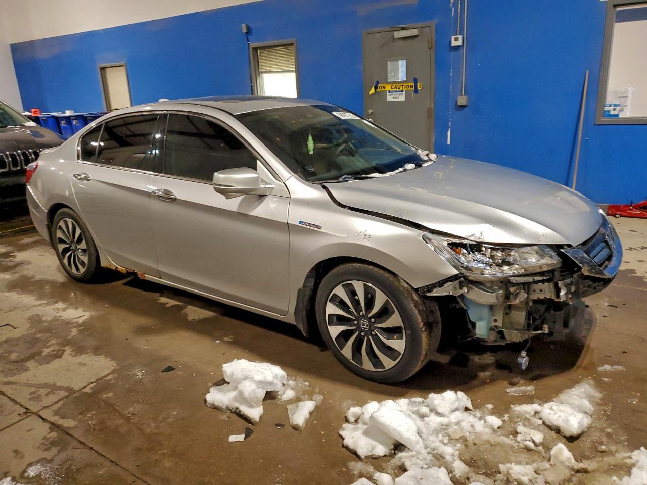 Honda Accord Touring Hybrid Image 2