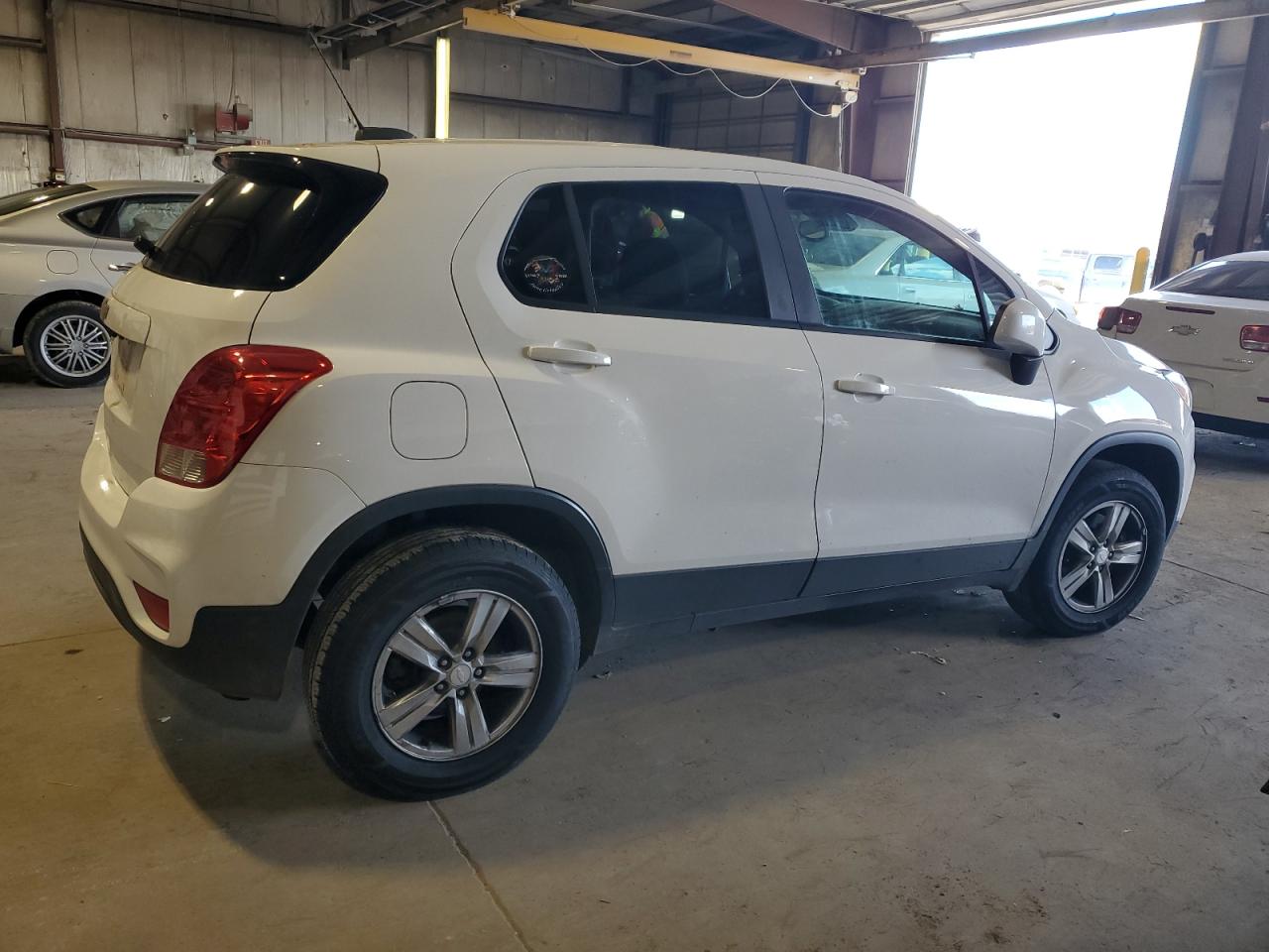 Chevrolet Trax Ls Image 4