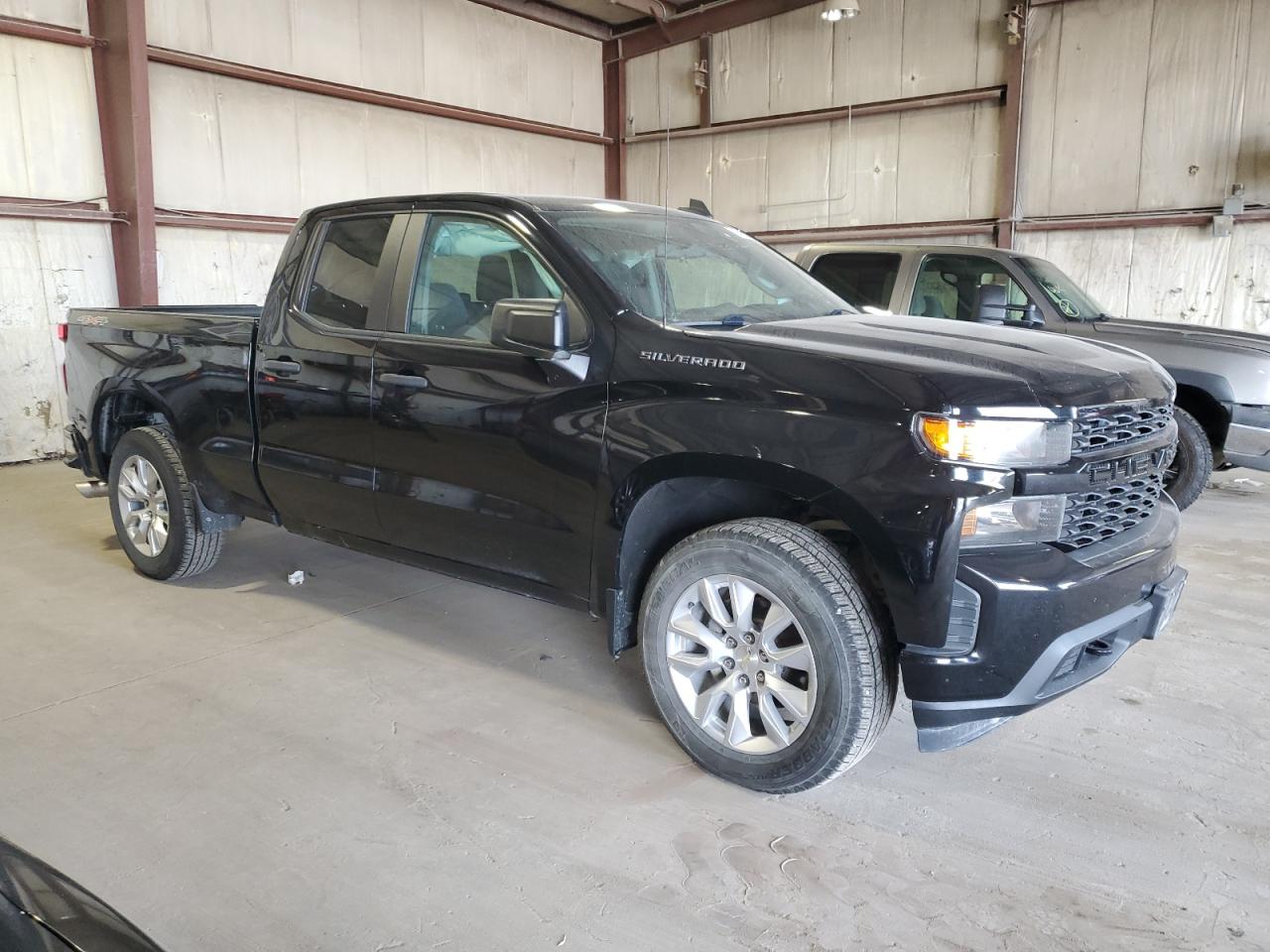 Chevrolet Silverado K1500 Custom Image 2