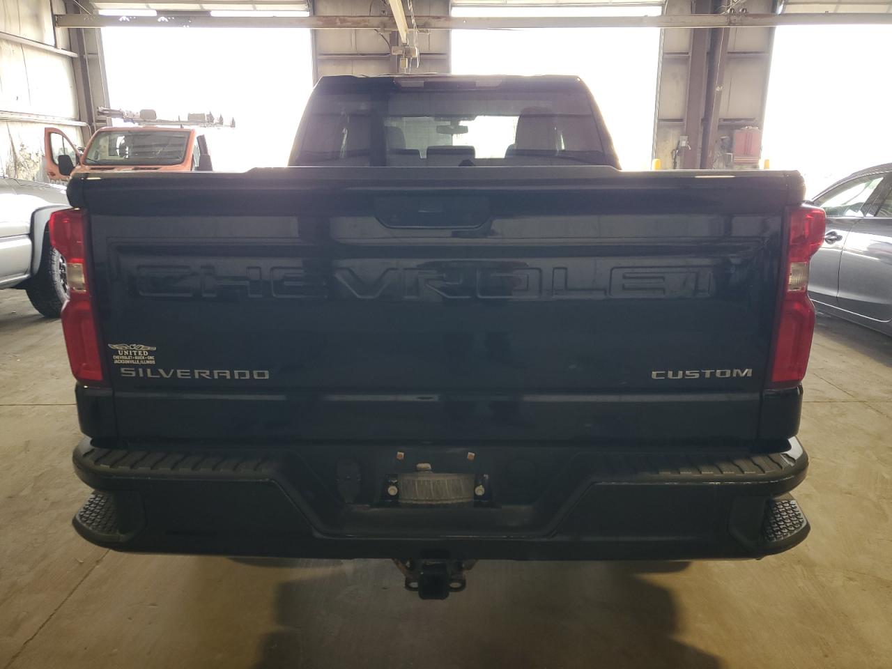 Chevrolet Silverado K1500 Custom Image 9