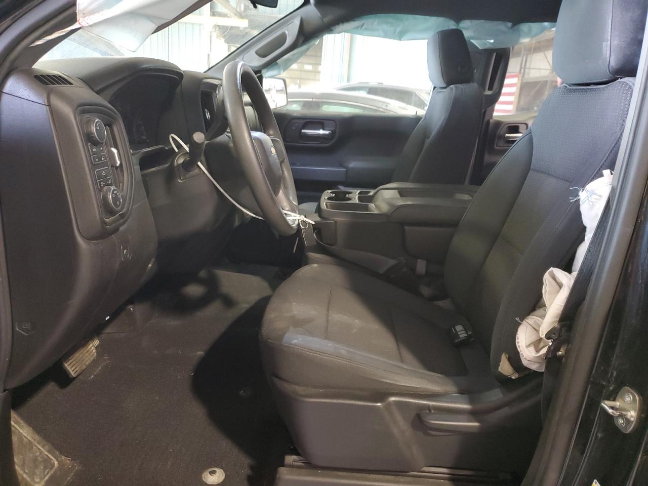 Chevrolet Silverado K1500 Custom Image 3