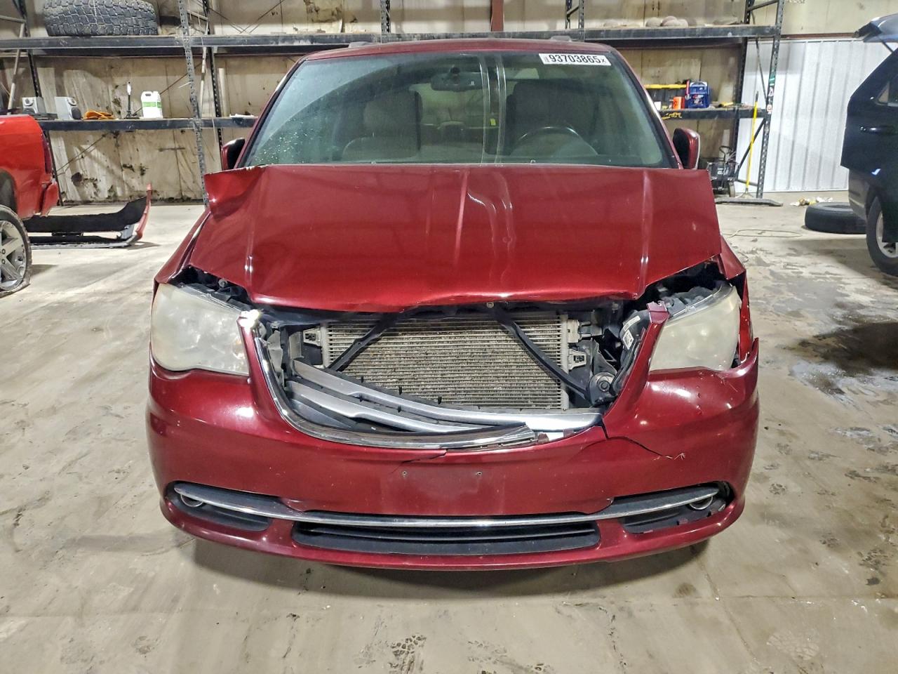 Chrysler Minivan Touring Image 5