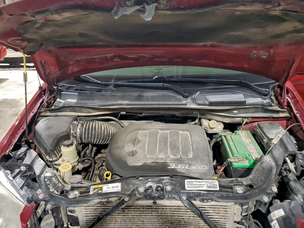 Chrysler Minivan Touring Image 11