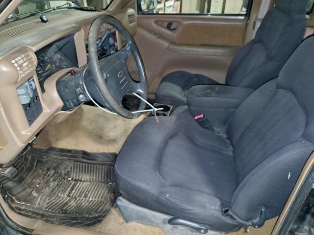 Chevrolet S-10 S10 Image 2