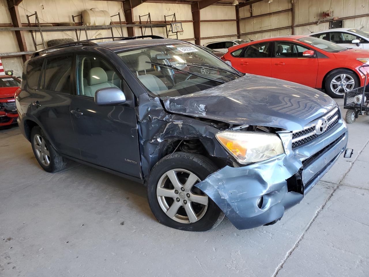 Toyota RAV4 Limited Image 6