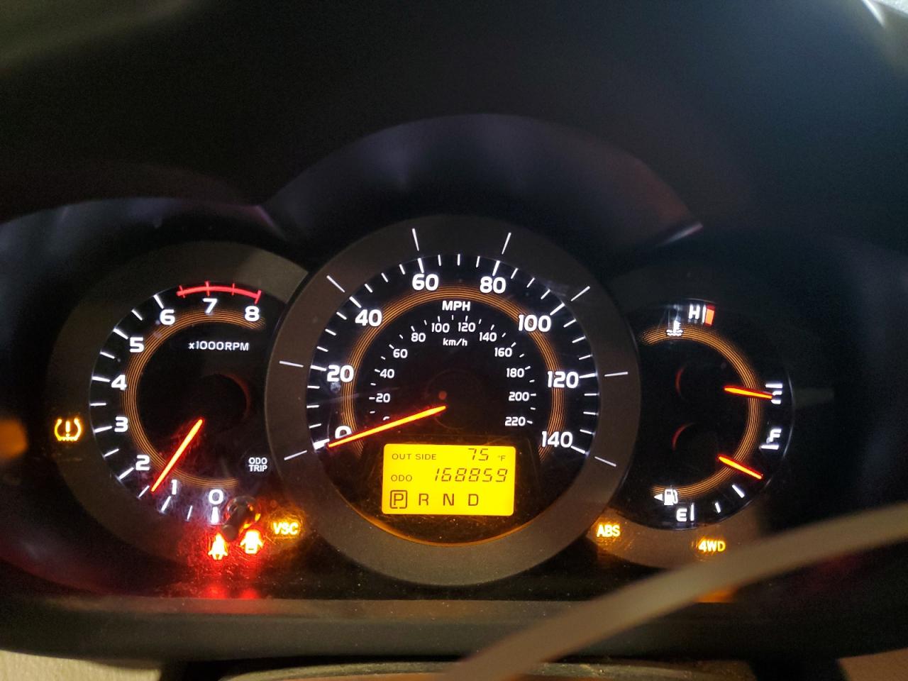 Toyota RAV4 Limited Image 9