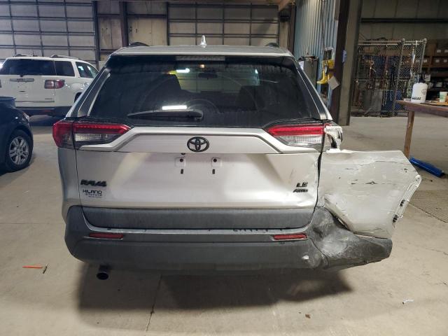 Toyota RAV4 Le Image 6