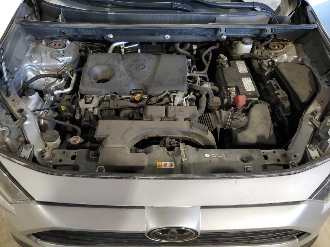 Toyota RAV4 Le Image 11