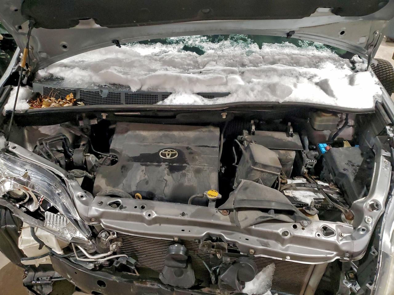 Toyota Sienna Le Image 9