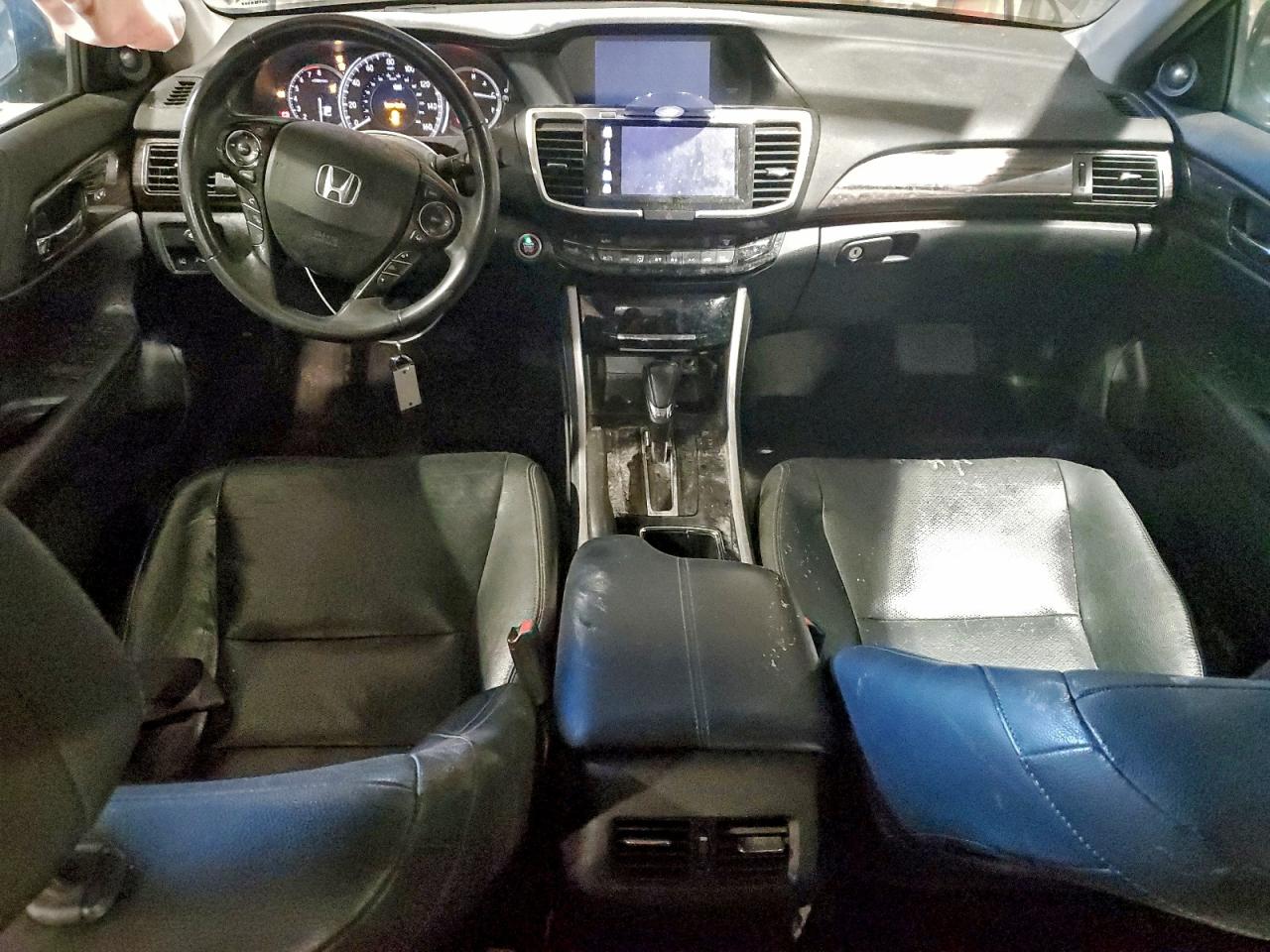 Honda Accord Touring Image 5