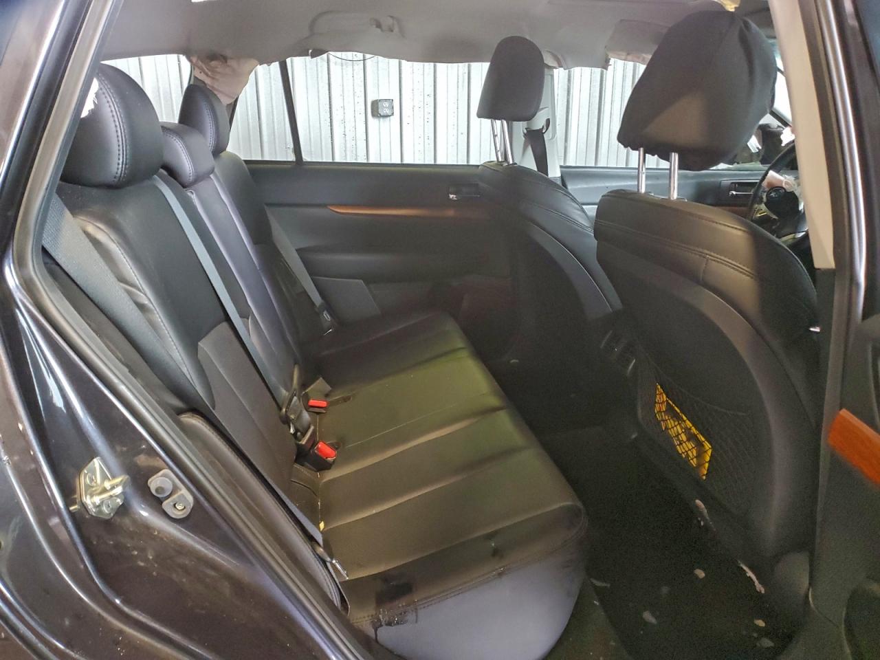 Subaru Outback 3.6r Limited Image 11